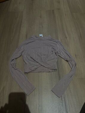 Women's Long Sleeve Cropped Top in dusty pink
